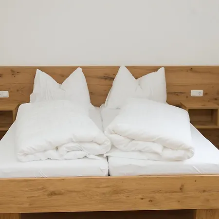 Gmundnerberghaus - شقة فندقية Altmünster