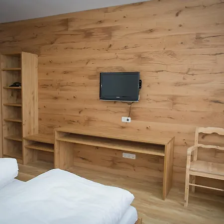 Gmundnerberghaus - شقة فندقية Altmünster